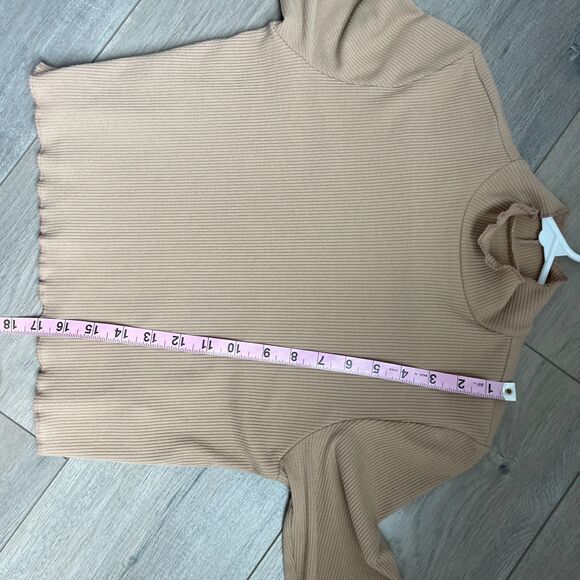 Aerie Long Sleeve Cropped Mock Neck Long sleeve T-Shirt scalloped hem size L tan - Picture 6 of 7